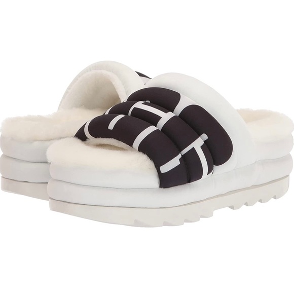 UGG Women’s Maxi Slide - Picture 2 of 5